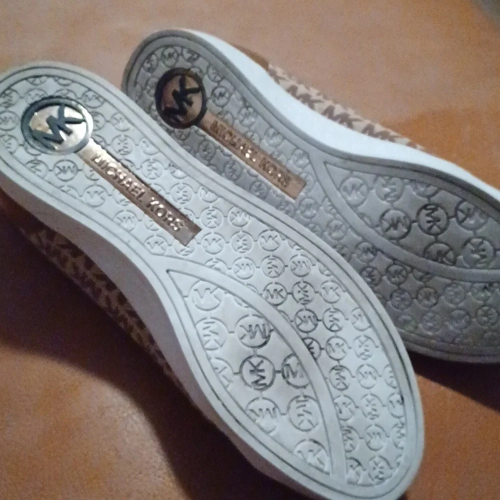 > Michael Kors Tan and Brown Monogram Sneakers Women's Size 8